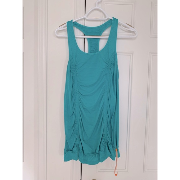 Lululemon Workout Tank - Picture 1 of 2